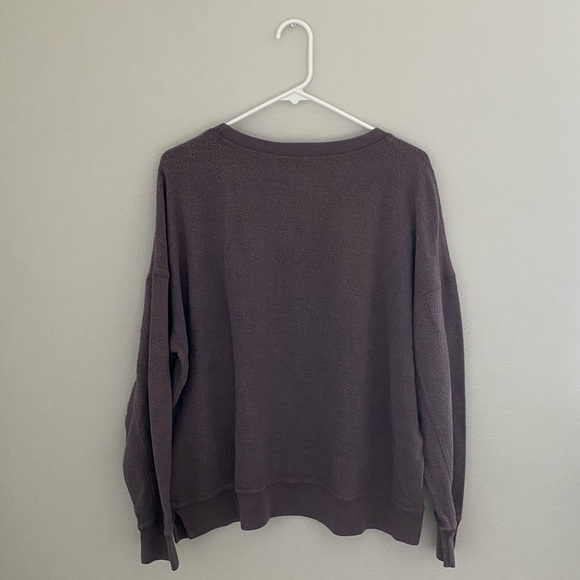 American Eagle Women’s Purple Crewneck Sweater Size XL - Picture 2 of 4